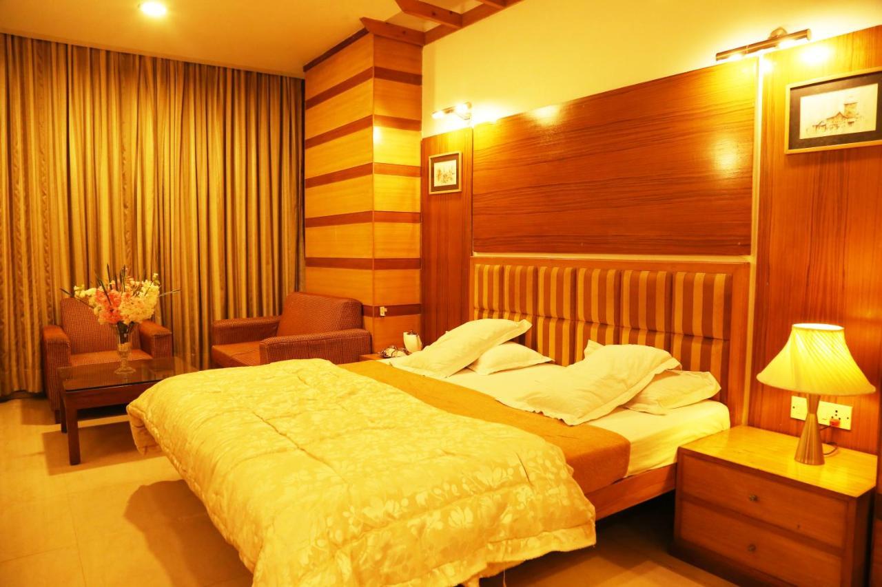 Hotel H26 Chandigarh Luaran gambar